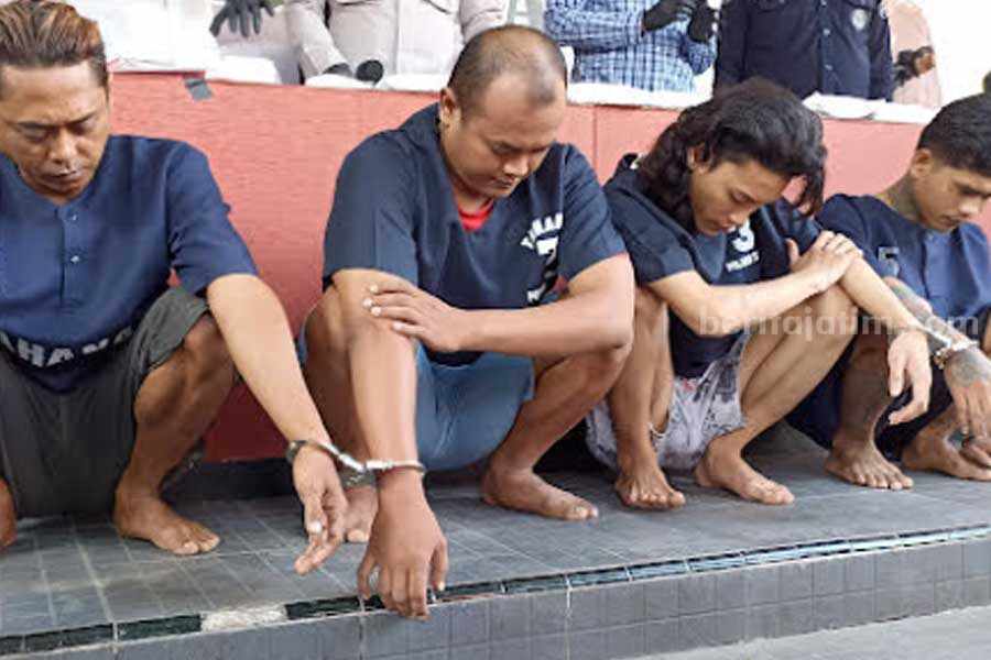 Pelaku pengedar narkoba di Kabupaten Tuban. [Foto:Diah Ayu/beritajatim.com]