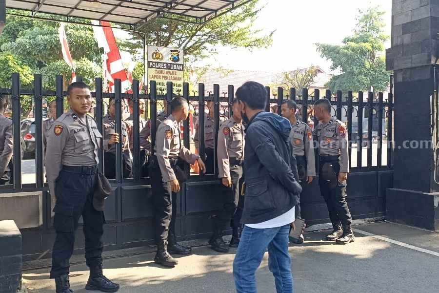 Polres Tuban dijaga