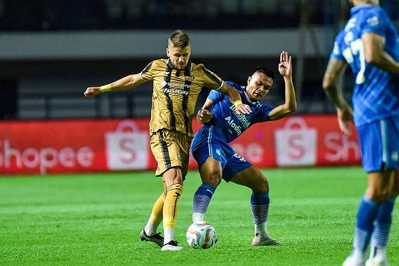 Rian Lebih Produktif di Persib daripada di Persebaya