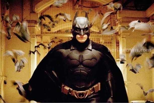 Sinopsis Batman Begins Bioskop Trans TV: Awal Perjalanan Superhero Tangkapan layar film Batman Begins. (Sumber foto: IMDb.com)