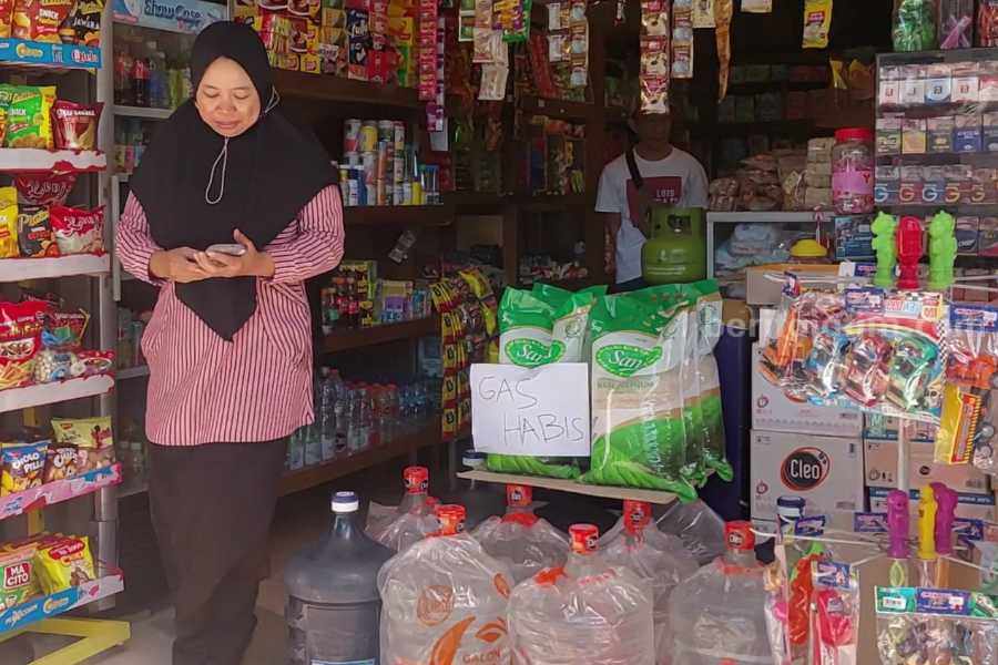 Warga Magetan Mengeluhkan Elpiji 3 Kg Langka Gas Elpiji Magetan