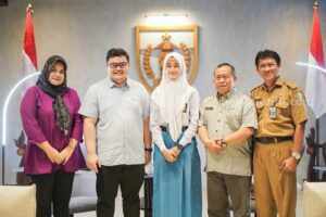 Siswi SMA 2 Pare Kediri