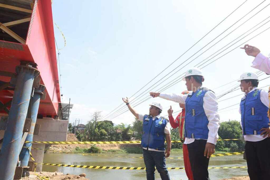 Wali Kota Kediri Tinjau Jembatan Bandar Ngalim, Ini Hasilnya Jembatan Bandar Ngalim Kediri
