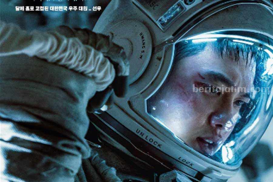 D.O. EXO atau yang juga dikenal sebagai Kyungsoo sedang membintangi film The Moon.