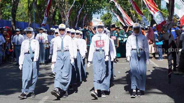 Alasan Minim Anggaran, Bulan Kemerdekaan di Sampang Sepi Tanpa Lomba Gerak Jalan Lomba gerak jalan di Kabupaten Sampang (Foto: Zamachsari/beritajatim.com)