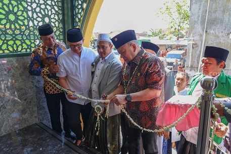 Ketua DPD RI Bicara Kembali ke Pancasila Sebagai Legacy Bangsa Ketua DPD RI AA LaNyalla Mahmud Mattalitti meresmikan Masjid Nurul Arif di Krian, Sidoarjo, Minggu (30/7/2023)
