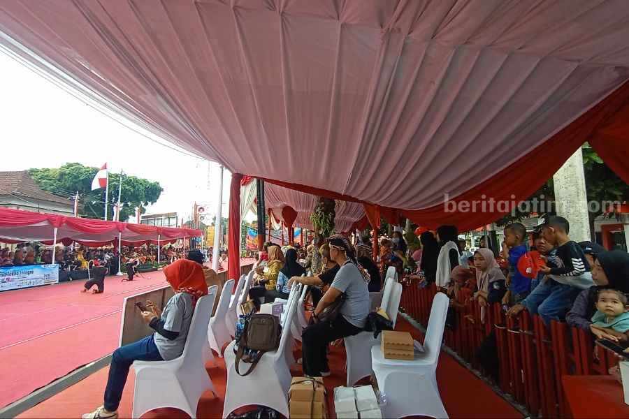 penonton blitar ethnic carnival