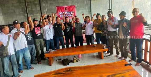 Konsolidasi di Jombang, 7 Cabang Projo di Jatim Berlabuh ke Ganjar Sebanyak tujuh DPC Projo di Jatim melakukan konsolidasi di Jombang, Sabtu (22/7/2023)