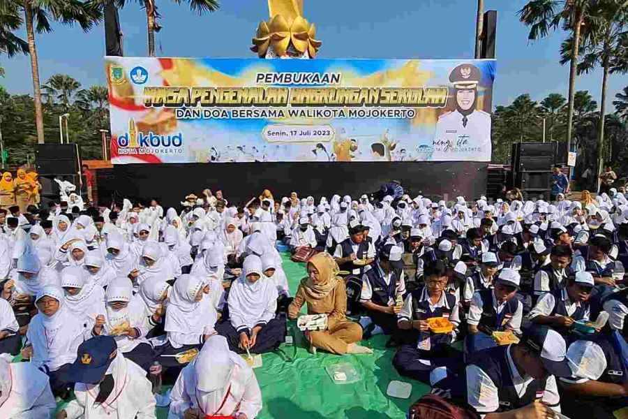 sampah plastik