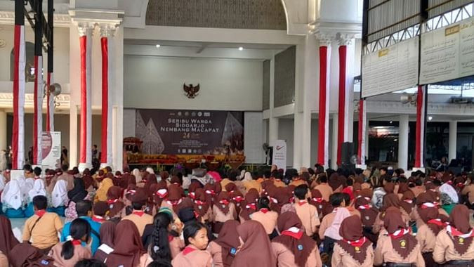 Acara "Seribu Warga Sidoarjo Nembang Macapat, 24 Jam Nonstop", di Pondok Ahlus Shafa Wal Wafa, Sidoarjo, Jumat (4/8/2023).