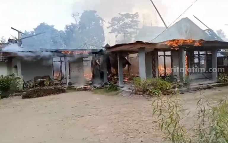 Aksi Heroik Cucu Bopong Nenek saat Kebakaran di Blitar Rumah lansia di Kecamatan Nglegok Kabupaten Blitar ludes terbakar.