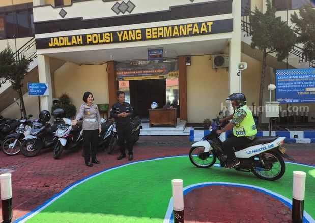 Lintasan Ujian Praktek SIM di Satpas Singosari Polres Malang lebih mudah, Selasa (15/8/2023).