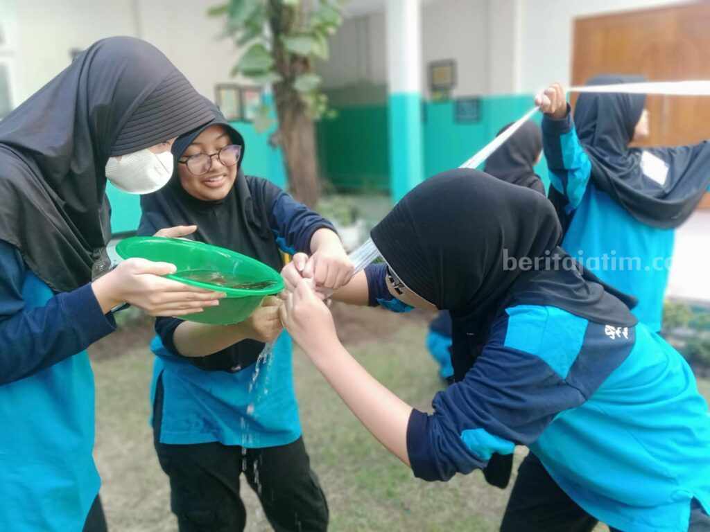 SMP Al Falah Deltasari Adakan Achievement Motivation Training Kegiatan Achievement Motivation Training (AMT) SMP Al Falah Deltasari Sidoarjo