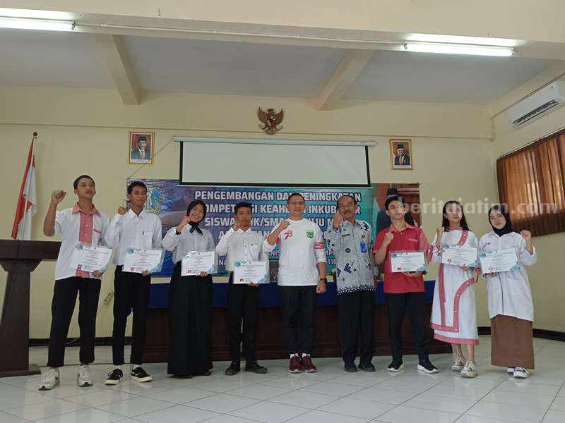 Dindik Jatim Kembangkan Potensi Lulusan SMK Kadindik Jatim Aries Agung Paewai meninjau para peserta MJC