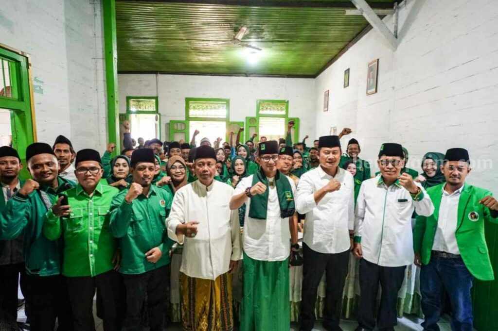 Keliling Jaring Aspirasi, Sandiaga Uno Sebut Pakai Gigi 3 Sandiaga Uno usai menghadiri Rapat Koordinasi Pemenangan Pemilu 2024, di Lamongan.