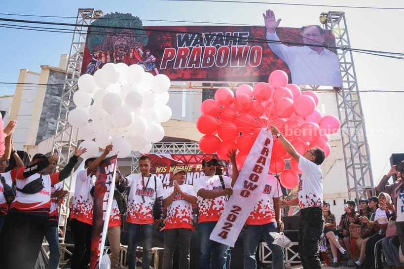 Capres Prabowo saat berada di Jawa Timur.