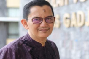 Dr. Fahmy Radhi