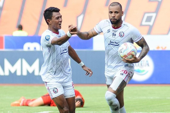 Jumpa Arema, Eks Persebaya Waspadai Gustavo Almeida