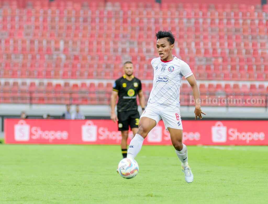 Arema FC Kalah Telak di Bali, Kini Terjebak di Jurang Degradasi Laga Arema FC Vs Barito Putera.