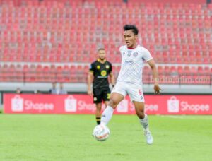 Arema FC Kalah Telak di Bali, Kini Terjebak di Jurang Degradasi Laga Arema FC Vs Barito Putera.