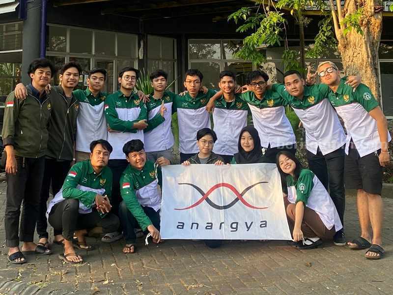 Tim Anargya ITS menyabet 5 gelar dan menduduki juara 1 kompetisi Formula Bharat Pi-EV 2023