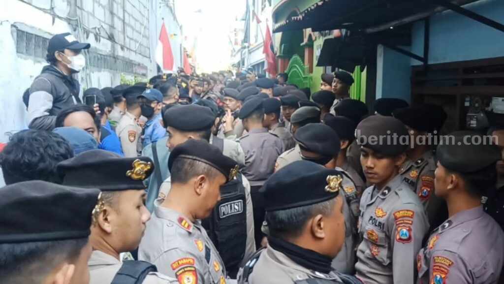 Sudah Tempati 45 Tahun, Warga Dukuh Pakis Menolak Eksekusi