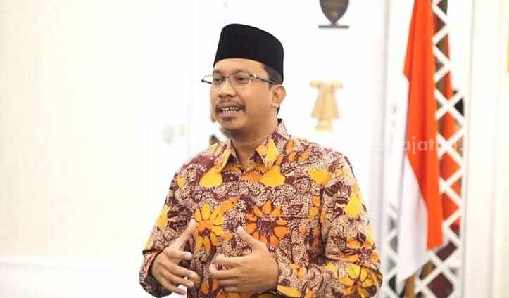 Gus Muhdlor Raih Penghargaan Jasa Bakti dari Kemenkop UKM Bupati Sidoarjo H. Abmad Muhdlor Ali (Gus Muhdlor)