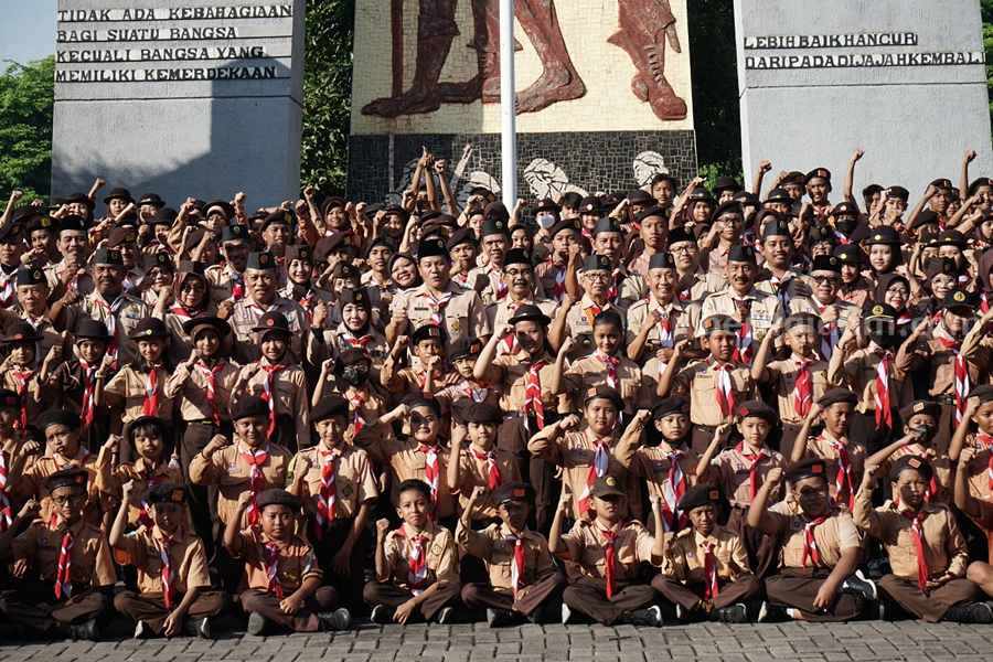 Kwarcab Sidoarjo menyelenggarakan Ziarah Rombongan ke Taman Makam Pahlawan (TMP) Kusuma Bangsa.