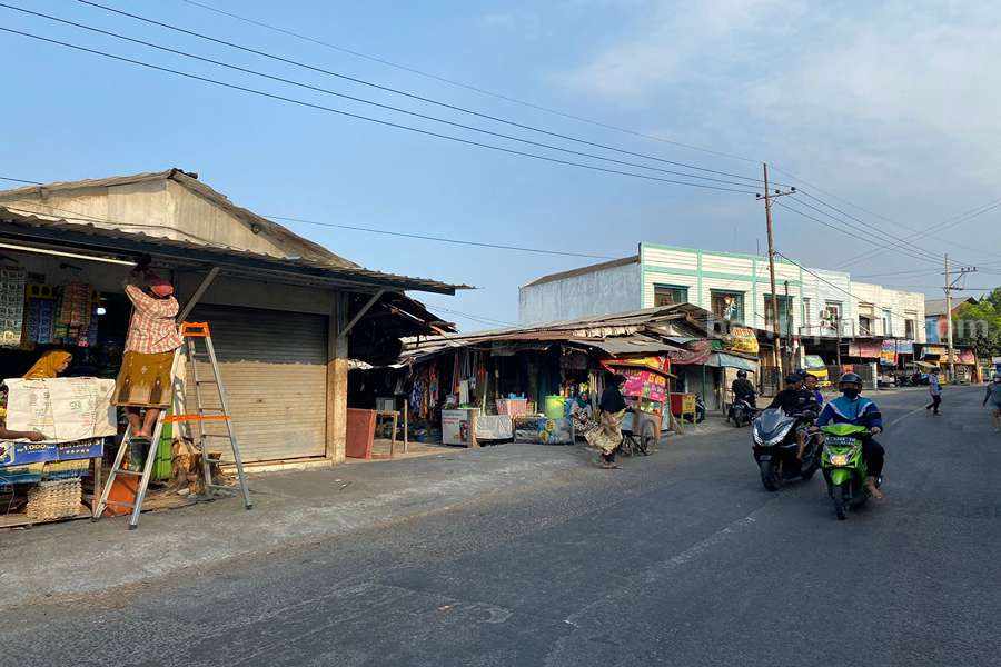 Pasar Kendung lokasi Arifin dikeroyok oleh 3 orang pada Kamis, (17/08/2023) pagi. (Foto/anggadia).