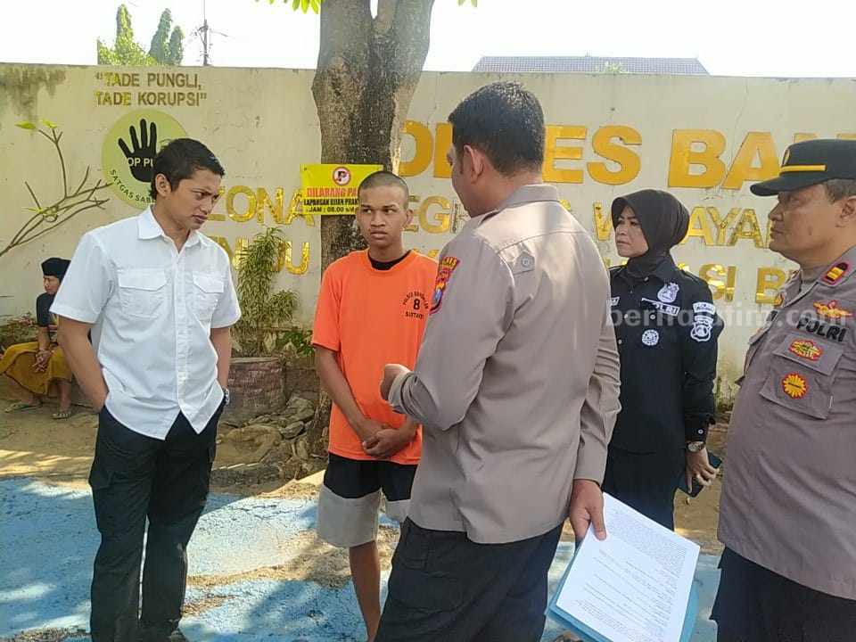 Pakai Jimat Sabun Mayat, Komplotan Pencuri Ternak di Bangkalan Tertangkap Pelaku pencurian sapi berjimat sabun mandi mayat (Foto: Zamachsari/beritajatim.com)