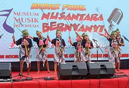 Grand Final Nusantara Bernyanyi