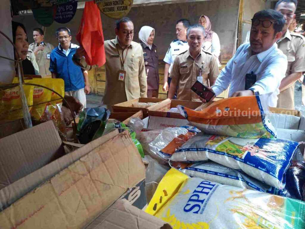 'Grebek Pasar' di Pasar Raya Mojosari, Kabupaten Mojokerto. [Foto : ist]