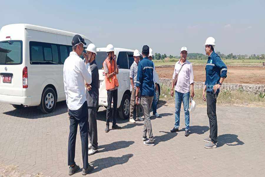 Komisi III DPRD Kota Pasuruan Sidak Proyek Amenitas Wisata Mebel Sejumlah anggota dan ketua Komisi III DPRD Kota Pasuruan mendatangi lokasi proyek amenitas.