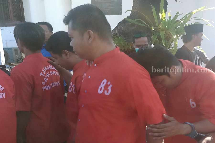 Istri Hendak Melahirkan, Suami di Surabaya Curi Mobilnya Sendiri Tahanan No 83 (Ukik) saat dikeler bersama bandit lainnya di Polrestabes Surabaya, Kamis (03/08/2023). (Foto/Anggadia).