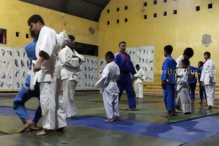 Para atlet Judo saat melakukan latihan persiapan Porprov 2023.
