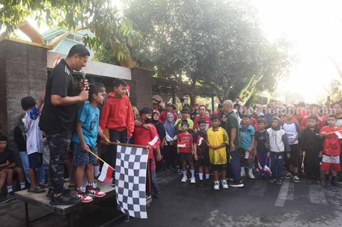 Wali Kota Kediri Mlaku Bareng Warga Perum Griya Intan Permai Dermo