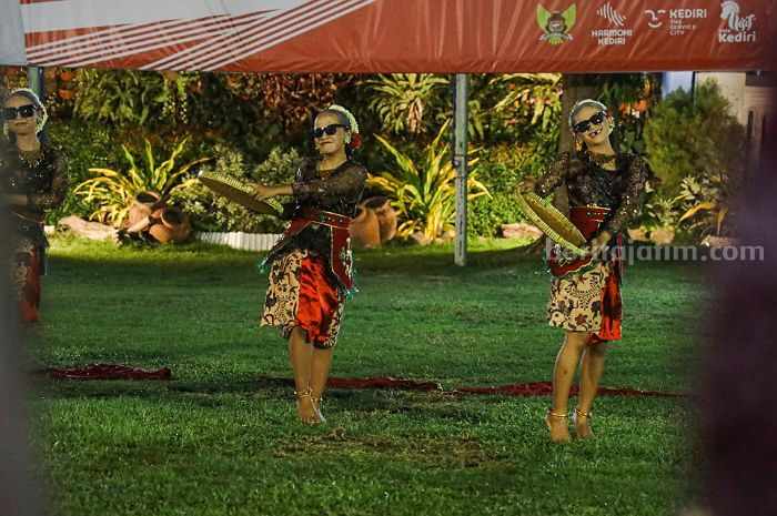 Balaikota Performance Art Kembali Hibur Warga Kediri