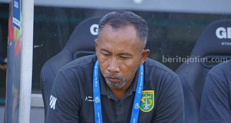 Uston Nawawi, Pelatih karteker Persebaya Surabaya