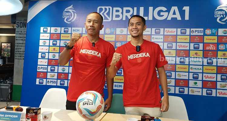 Di Kandang PSS Sleman, Persebaya Tak Ingin Putus Mata Rantai Kemenangan Uston Nawawi dan Reva Adi. (Way)