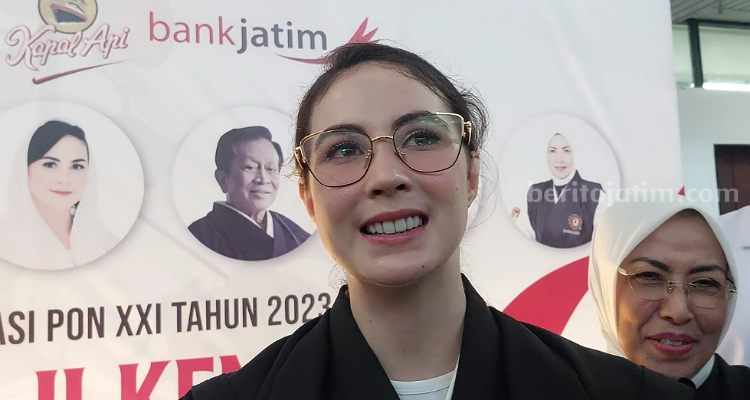 Arumi Bachsin, Ternyata Sosok Ibu Asuh Atlet Kempo Jatim Arumi Bachin, Ibu asuh kempo jatim. (Way)