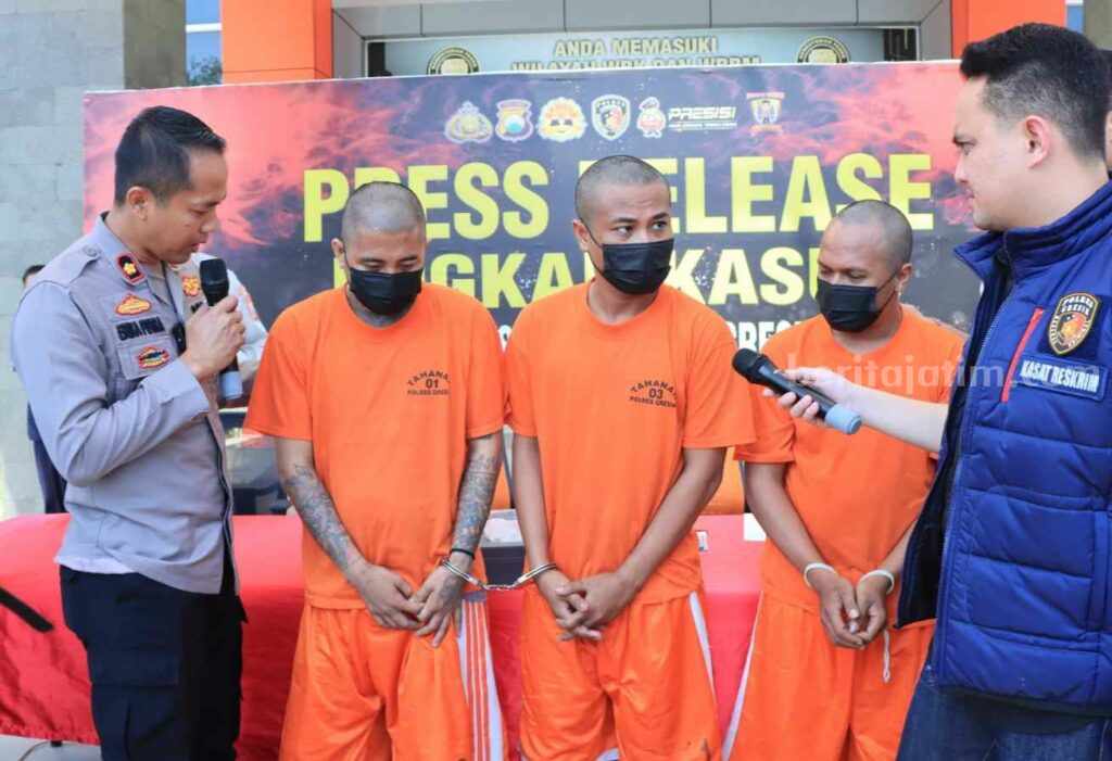 Komplotan jambret asal Surabaya dan Lamongan saat diamankan di Mapolres Gresik