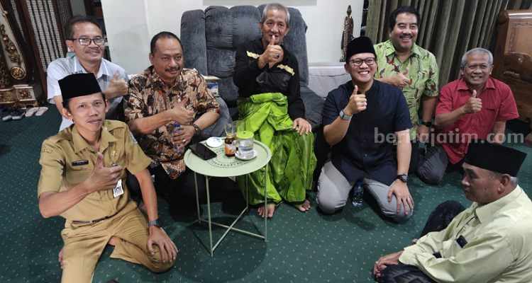 Jajaran KONI Jatim dan PB Porprov VIII Kunjungi Gus Ali Tulangan Jajaran KONI Jatim dan PB Porprov Jatim VIII kunjungan ke Gus Ali. (Way)