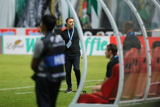 Thomas Doll sudah meramu strategi agar Persija mengalahkan Madura United pada Minggu (13/8/2023). (Foto: PT LIB)