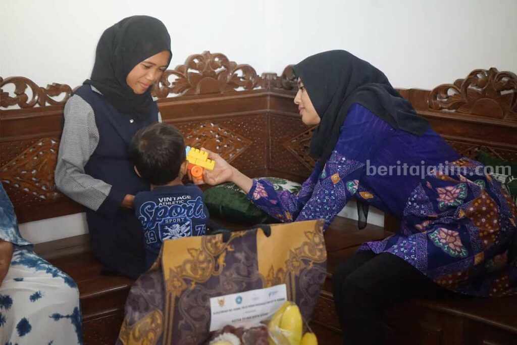 Bunda Fey Edukasi Bumil Risiko dan Balita Gizi Kurang Kediri Kota Kediri
