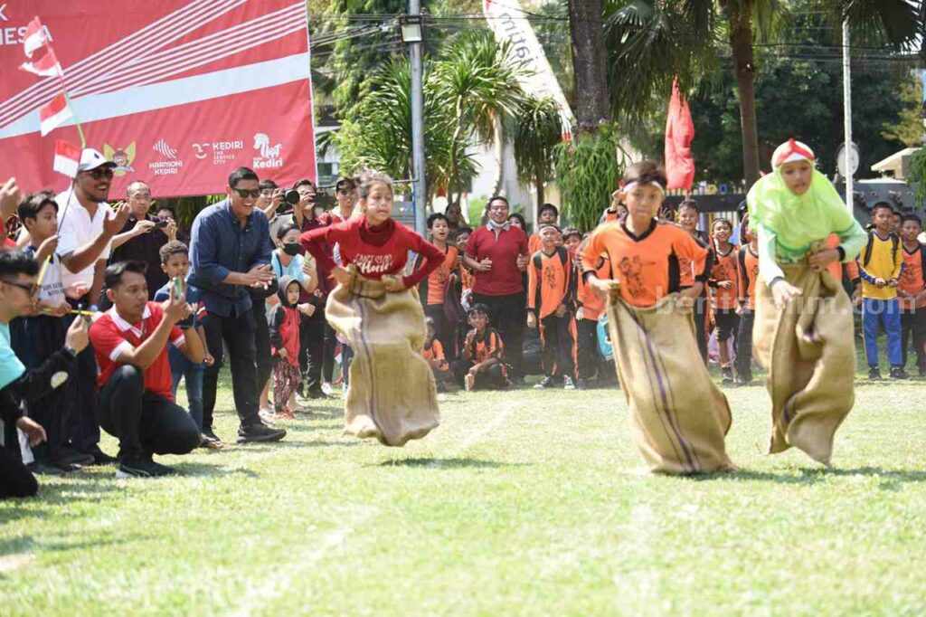 Wali Kota Kediri Berharap Pelajar Paham Makna Kemerdekaan Kota Kediri