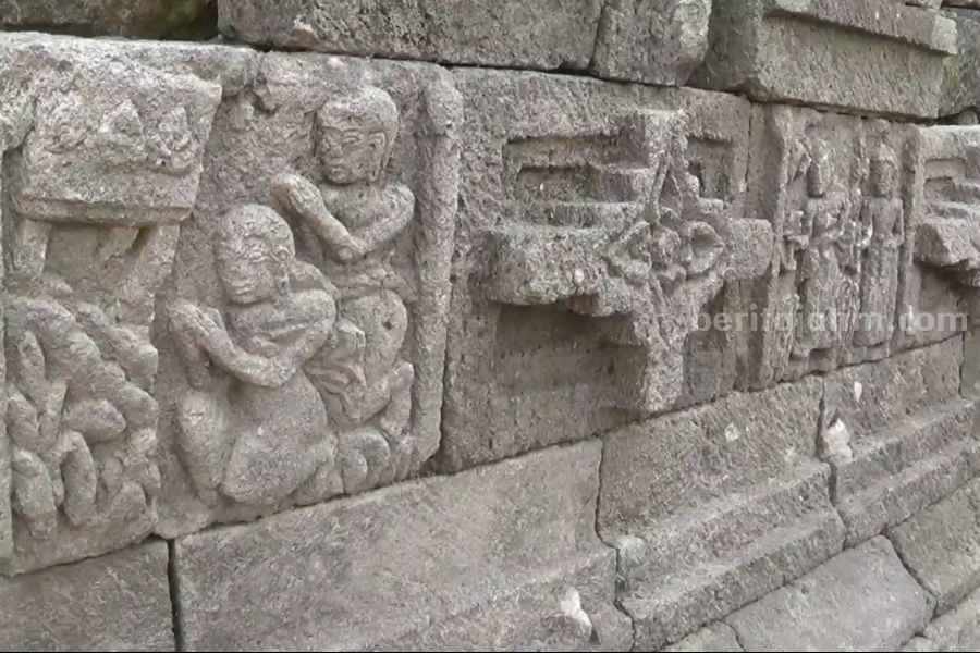 candi gambar wetan 2
