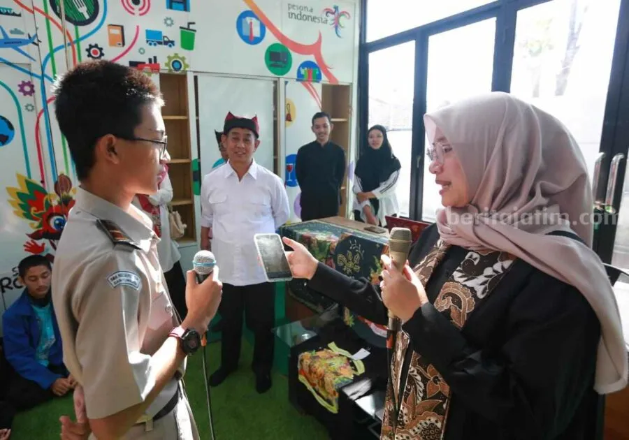 Bupati Banyuwangi Ipuk Fiestiandani