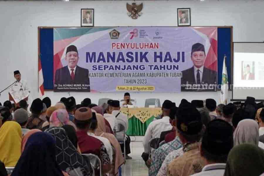 Para calon jemaah haji Tuban ikuti penyuluhan manasik haji.