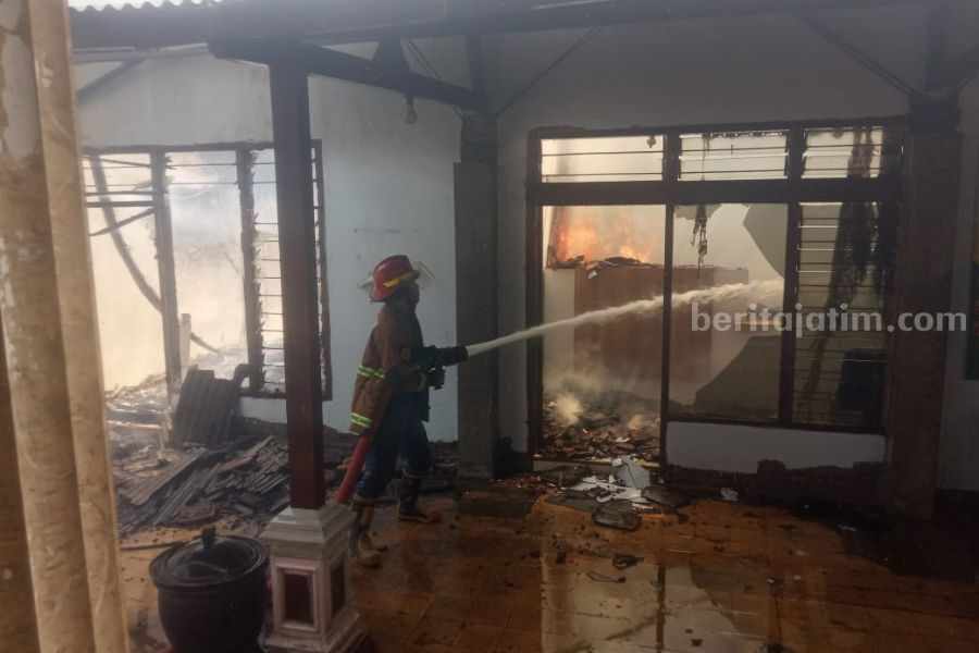 Kantor Desa Ngudirejo Terbakar, Bupati Jombang Usulkan Yanmas di Gedung Taman Posyandu kantor desa