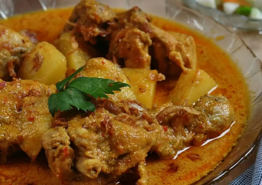 Ilustrasi kare ayam spesial. (Sumber foto: cookpad.com)